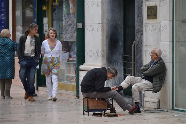 Shoeshine boy