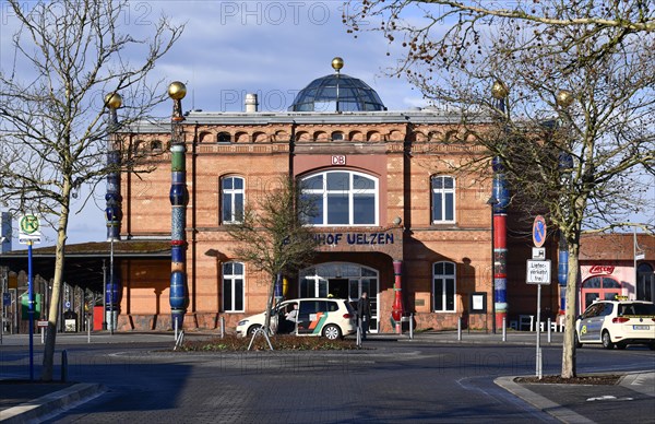 Hundertwasser railway station