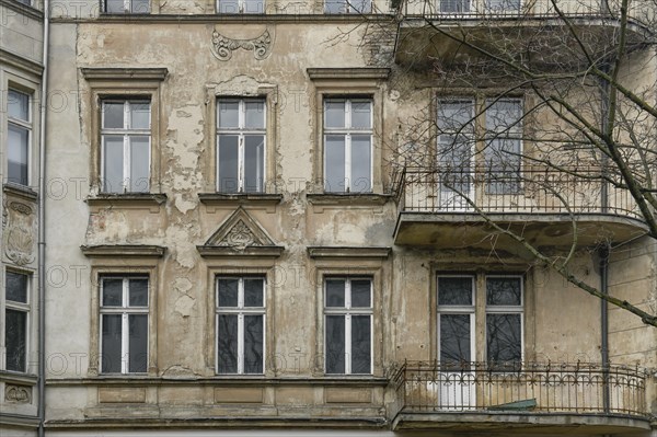 Vacant residential building