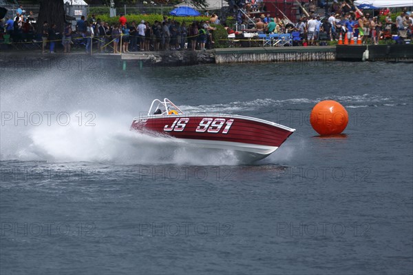 Boat racing on the Saint Lawrence River