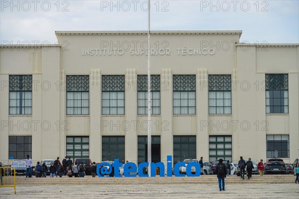 Instituto Superior Tecnico