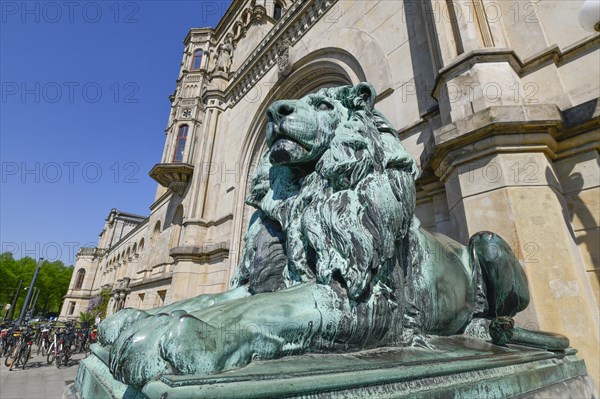 Lion sculpture