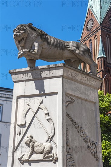 Lion sculpture