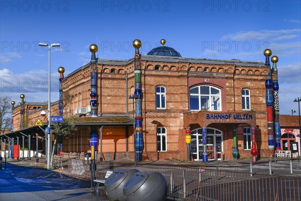 Hundertwasser railway station