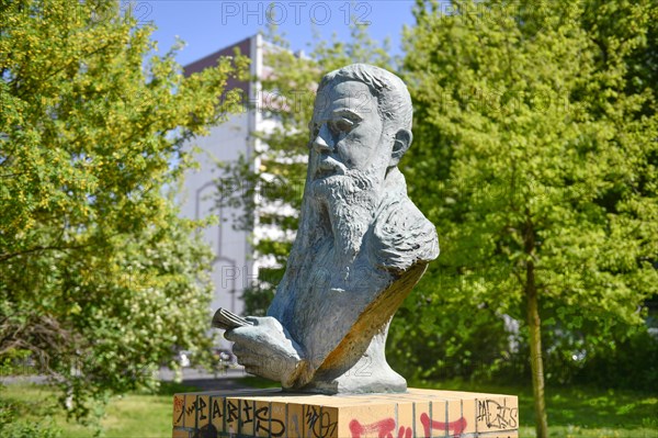 Franz Mehring Monument