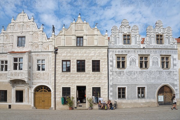 Renaissance houses with sgraffiti