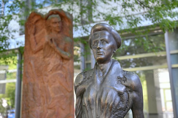 Rosa Luxemburg Statue
