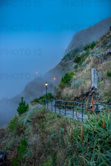 Path to the Eira do Serrado viewpoint