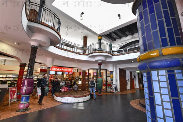 Hundertwasser railway station