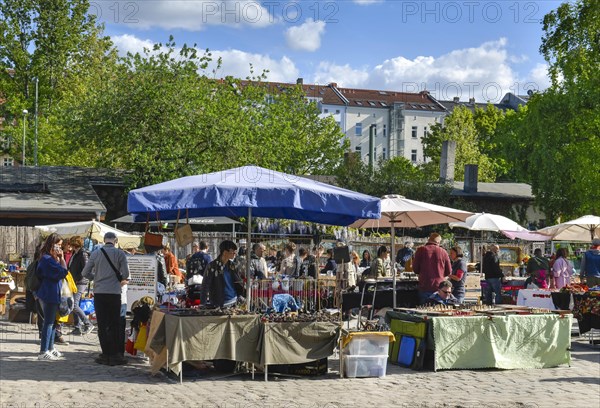 Flea market at Mauerpark