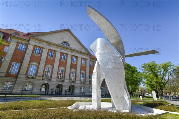 Sculpture by Daniel Libeskind