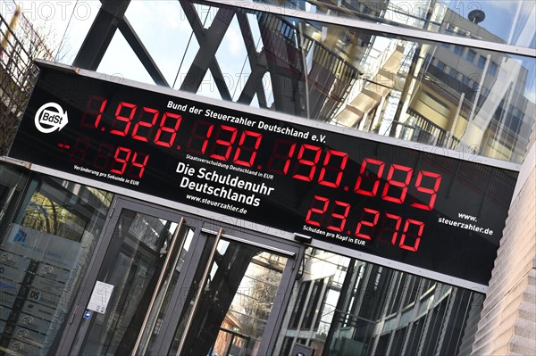 Debt clock