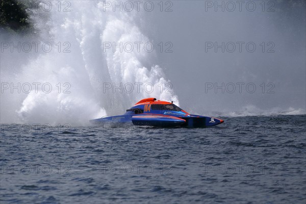 Hydroplane racing on the Saint Lawrence River