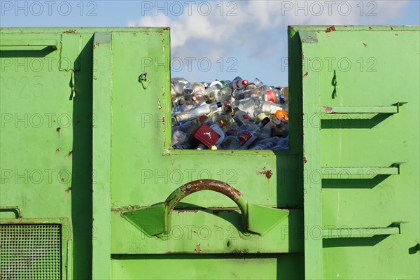 Waste container for used glass