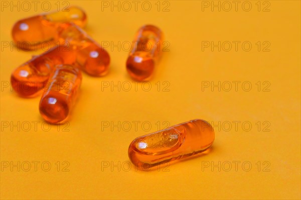 Capsules with omega-3 fatty acid