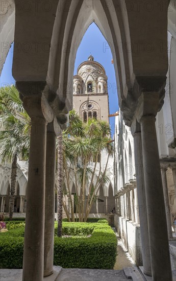 The cloister garden in the Chiostro del Paradiso