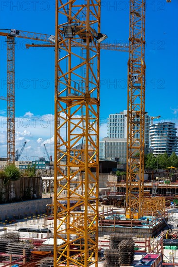 Large construction site at Ueberseequartier