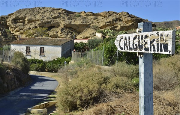 Signpost to the historic cave dwellings