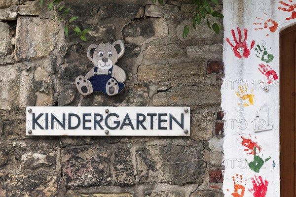 House facade with sign kindergarten