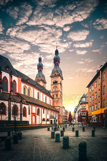 View of the old town with Church of Our Dear Lady and Florinskirche