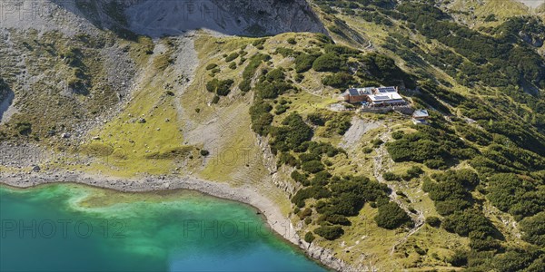 Coburger Huette with Drachensee