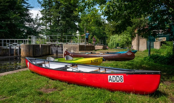 Recreational sportsman with canoe at the Dubkower lock in the Spreewald