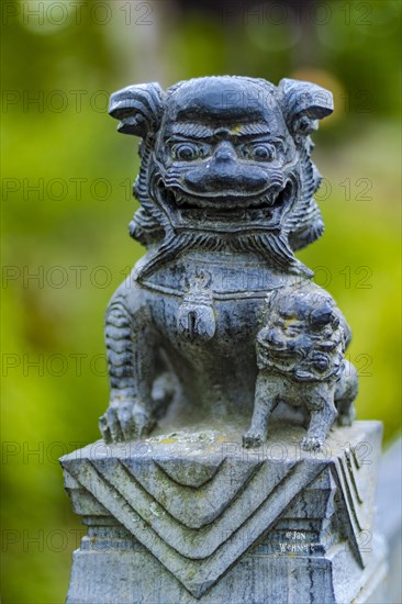 Chinese statue