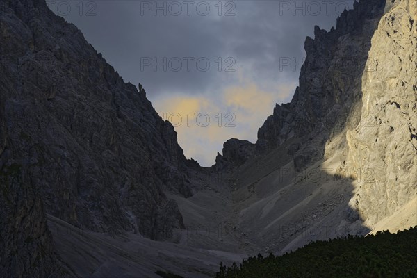 Gruensteinscharte in the middle of the Mieminger Mountains