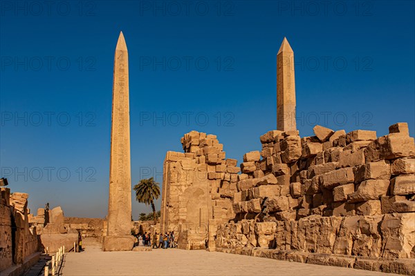 Courtyard between III. and IV. pylon with the obelisks of Thutmosis I and Hatshepsut