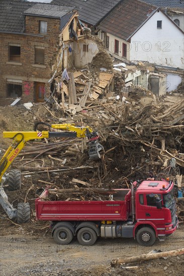 Demolition of residential buildings in Altenburg