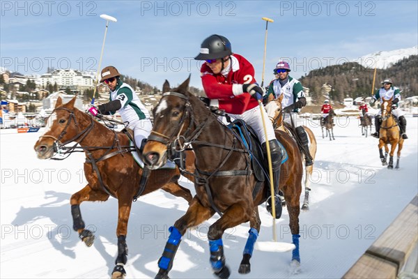 Players from Team St. Moritz