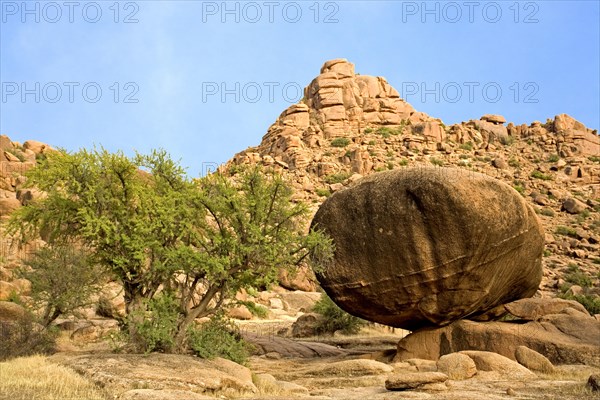 Bizarre granite rocks