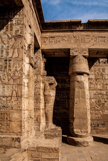 Second courtyard with papyrus columns