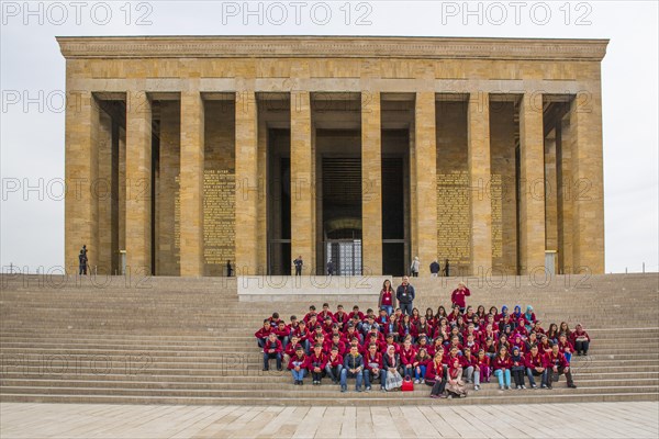 School class in front of Atatuerk's mausoleum