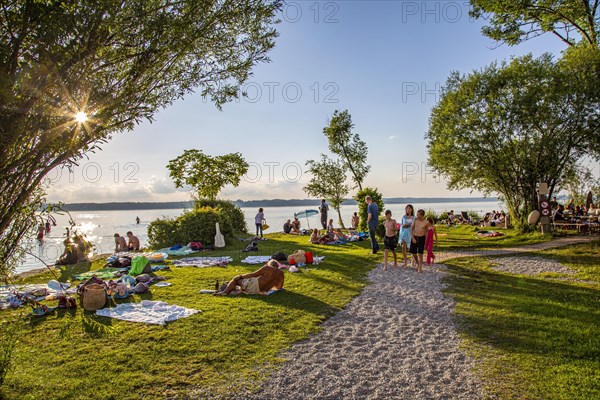 Sunbathing lawn and bathing area