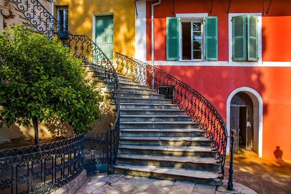 Stairs to Jardin Romieu