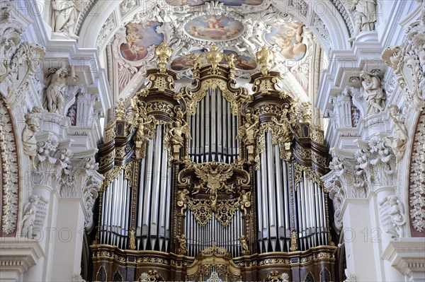 Organ in St. Stephen's Cathedral