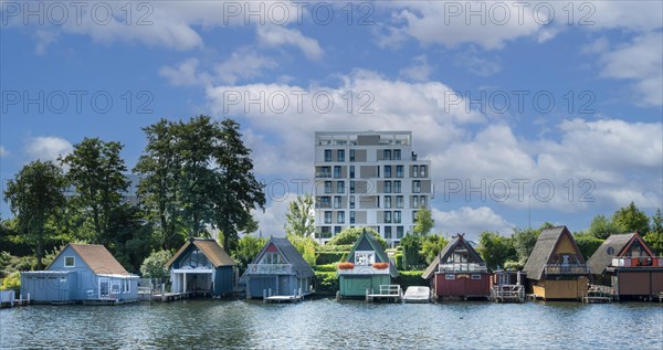 Modern architecture and holiday homes on Lake Schwerin
