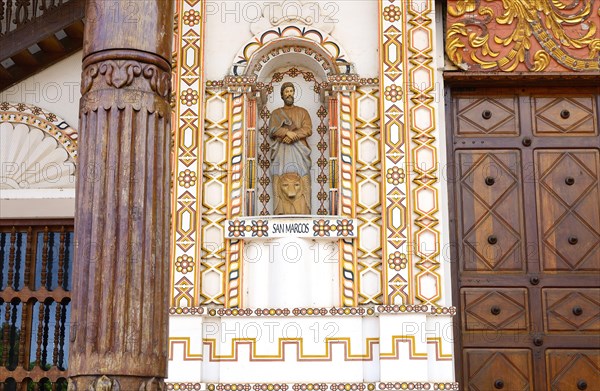 Figure of Saint Mark on the front of the cathedral church