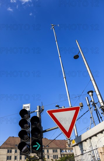 Environmental measurement technology at a busy road junction