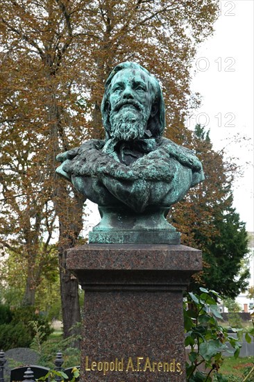 Grave of Leopold Arends