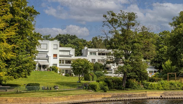 Residential houses and villas at Mueggelsee