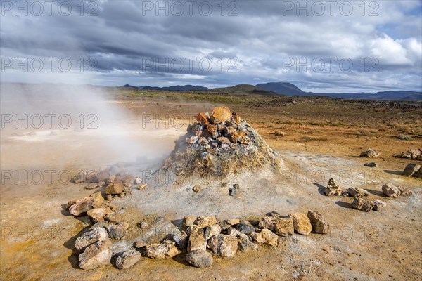 Steaming fumarol