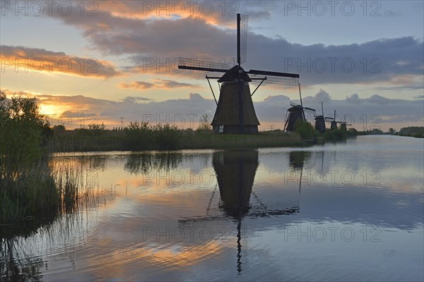 Mills on the Overwaard Polder