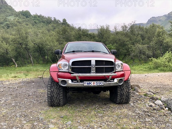 Red Dodge-Ram Superjeep