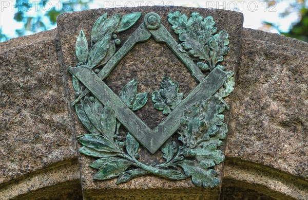 Freemasons' grave sign