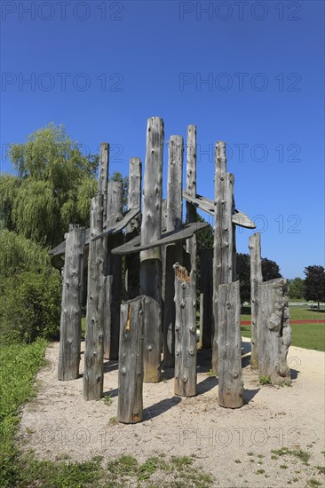 Wooden sculpture in the Donaupark