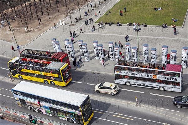 Sightseeing double-decker buses at the Lustgarten Unter den Linden