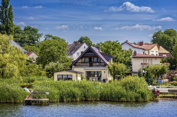 Residential houses and villas at Mueggelsee