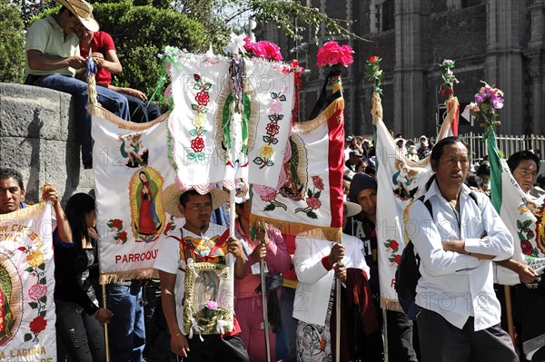 People in front of the Basilica